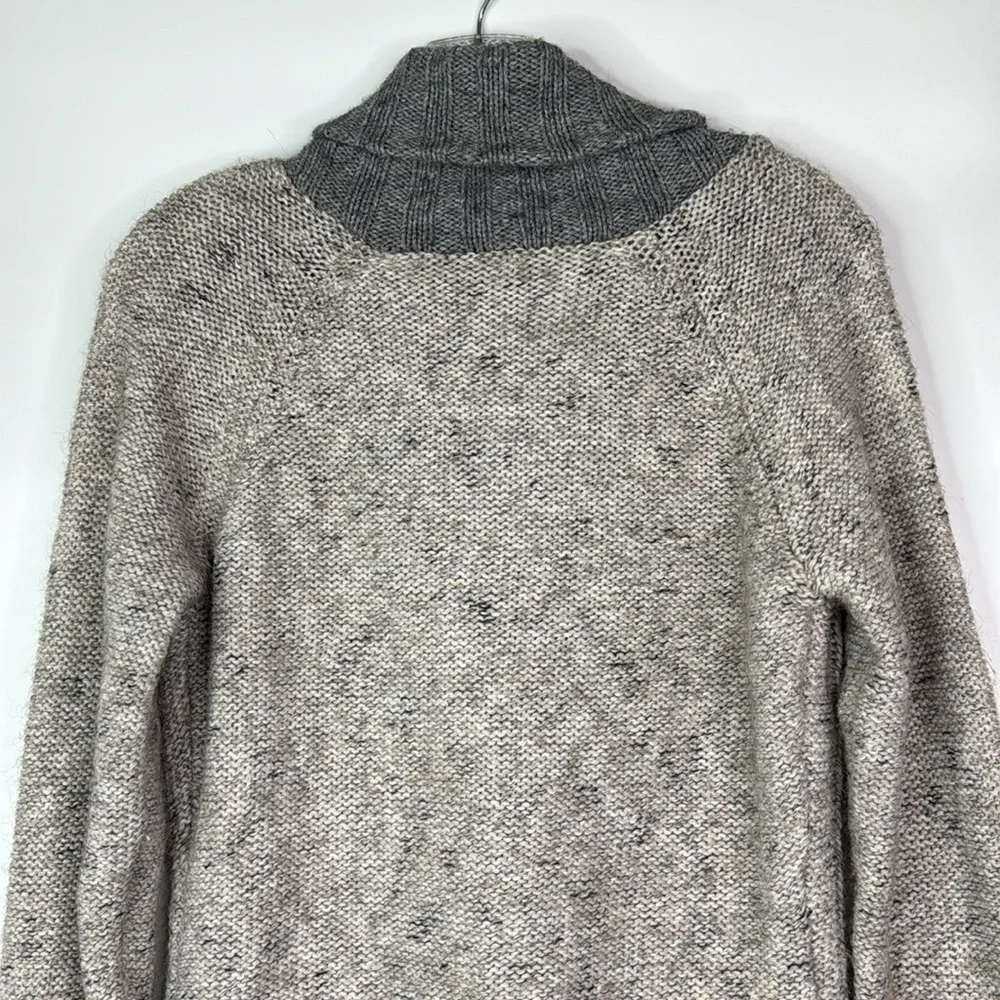 BKE Wool Blend Gray Cardigan Sweater Size Large - Picture 5 of 8